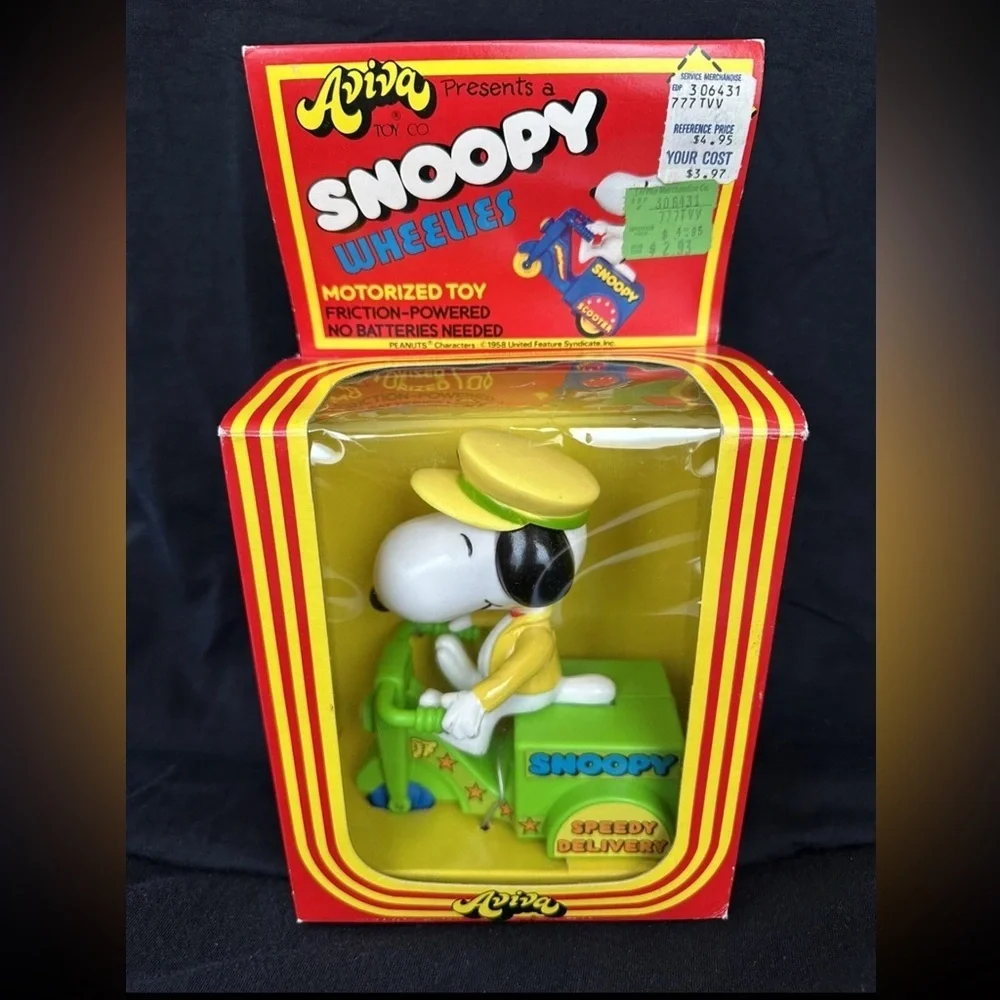 Vintage 1965 Aviva Hasbro Snoopy Speedy Delivery Motorized Scooter Opened Box